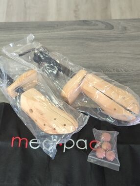 Wooden Adjustable Shoe Stretcher 2 Pack